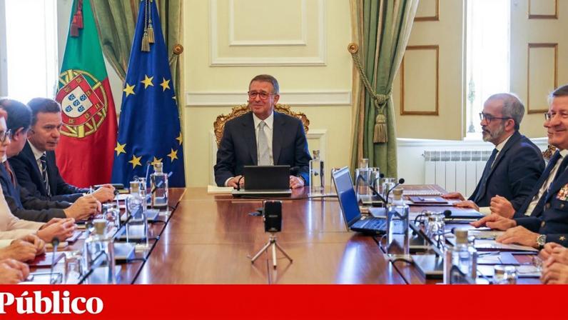 António José Seguro presidiu pela primeira vez à reunião do Conselho Superior de Defesa, no Palácio de Belém