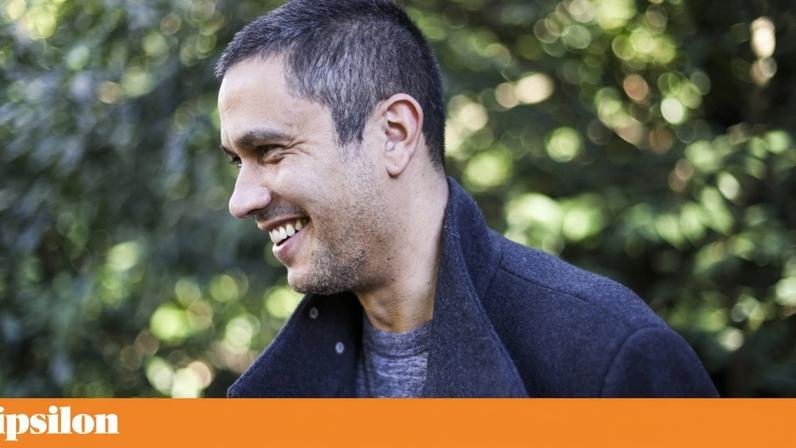 O escritor Sandro William Junqueira é um dos vencedores das Bolsas de Criação Literária da DGLAB