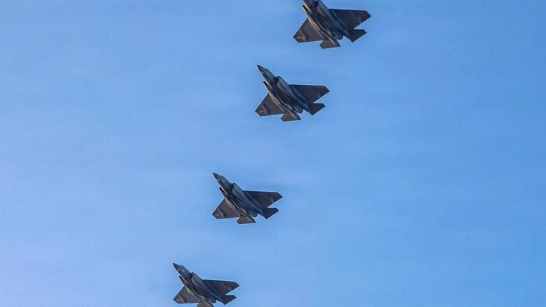 Alguns caças britânicos Typhon e F-35 da Royal Air Force estão a participar na proteção da região do Chipre