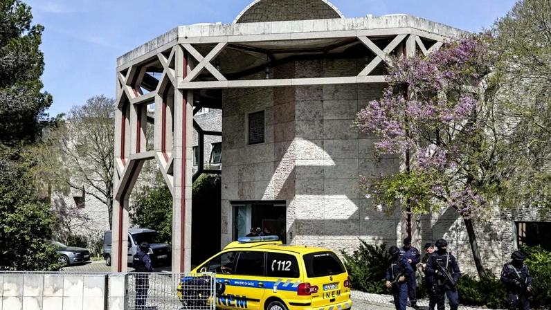 As vítimas mortais trabalhavam no serviço de apoio aos refugiados do Centro Ismaili