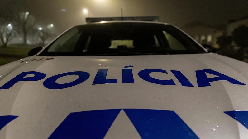 Suspeito atropelou polícia após desobecer a ordem de paragem