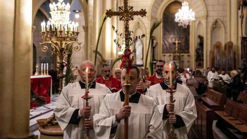 As autoridades israelitas cancelaram a procissão do Domingo de Ramos em Jerusalém devido às restrições da guerra