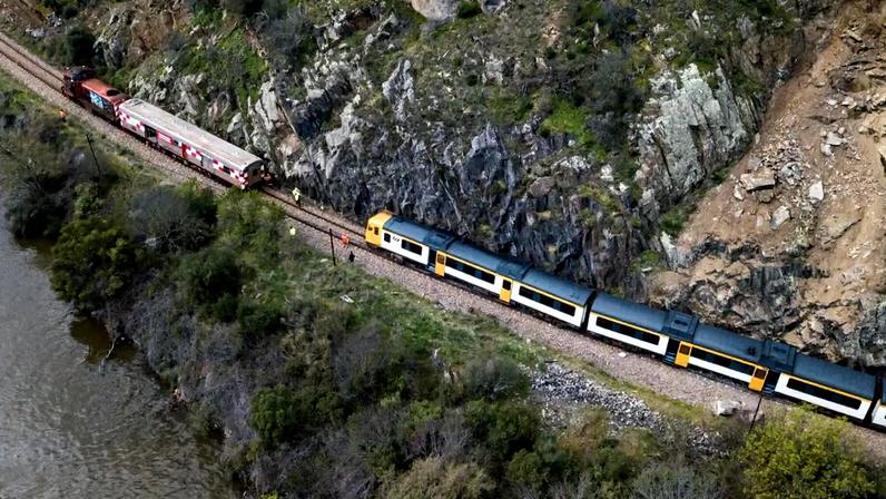 Durante a época das amendoeiras em flor, "milhares de visitantes procuram [visitar] o território" através do histórico comboio que liga o Porto ao Pocinho