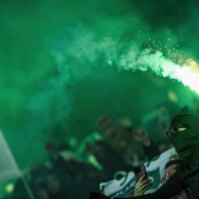 Árbitro do Sporting-Porto atingido por garrafa; leão multado em 17 mil euros