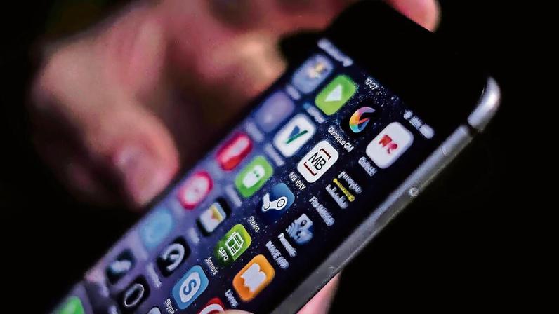 Suspeitos enviavam mensagens em massa através do WhatsApp