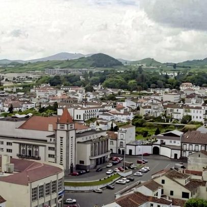 Teatro Micaelense com orçamento insuficiente aos 75 anos afirma administração