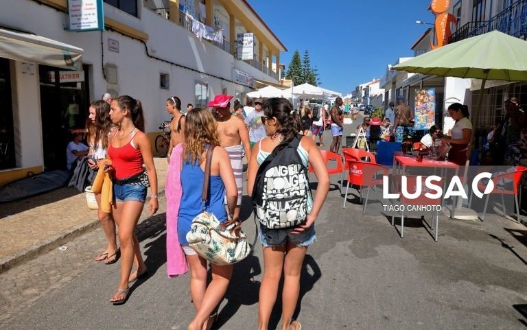 Turismo em Portugal com claro abrandamento mas continuará a crescer este ano - AHP