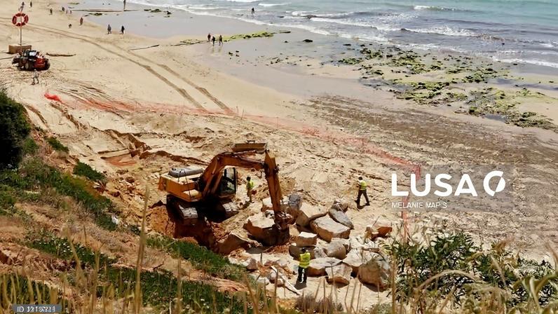 Algarve com 35 praias afetadas por instabilidade de arribas e recuo do areal