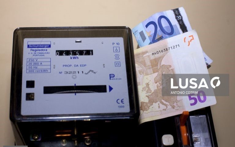 Medidas extraordinárias para clientes de luz e gás em vigor até 30 de abril