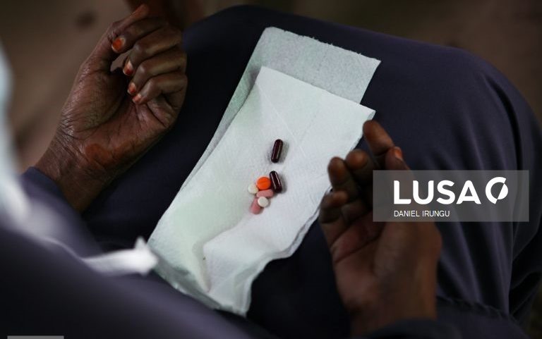 Governo guineense recebe medicamentos essenciais doados pela França