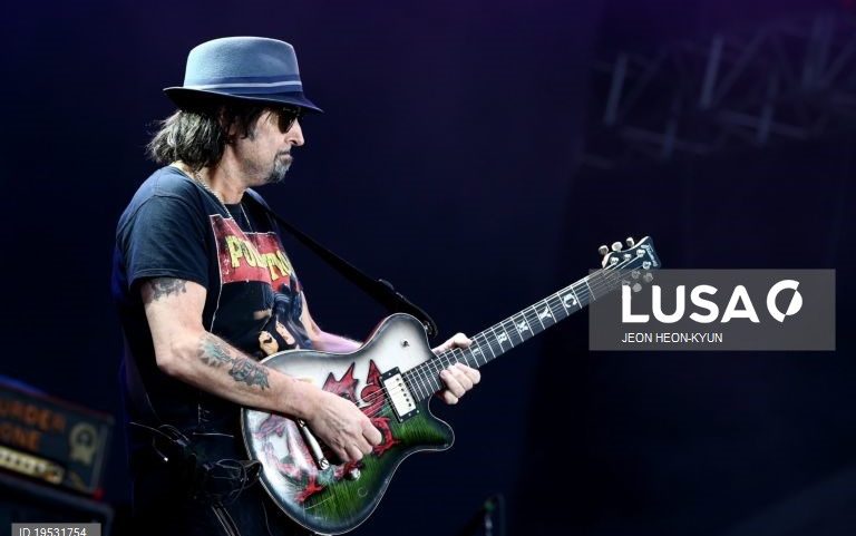 Morre Phil Campbell, guitarrista da Motörhead