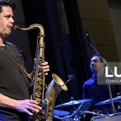Seamus Blake, Selma Uamusse e marionetas em Espinho com 'Stabat Mater' até junho