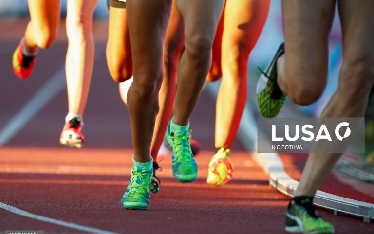 Sofia Lavreshina nas semifinais dos 400 metros de atletismo com recorde