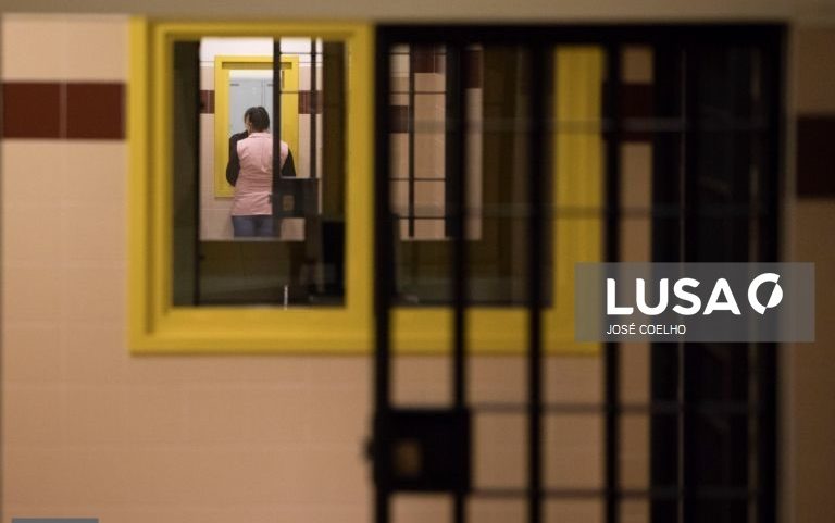 Sindicato de chefias da guarda prisional quer retirar mulheres trans de prisões femininas