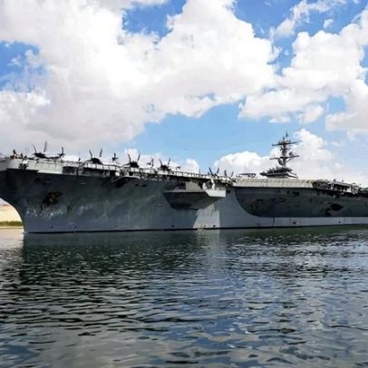 Guarda Revolucionária do Irão afirma ter atingido porta-aviões dos EUA
