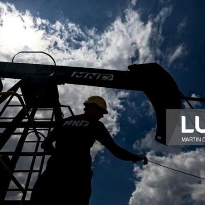 Brent cai mais de 9% após Trump anunciar negociações com Teerã
