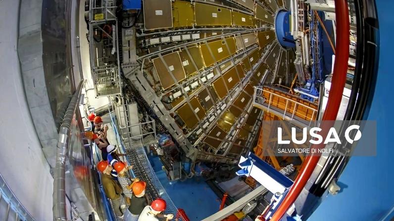 Cientistas do CERN levam antiprotões a ’dar uma volta’ bem-sucedida