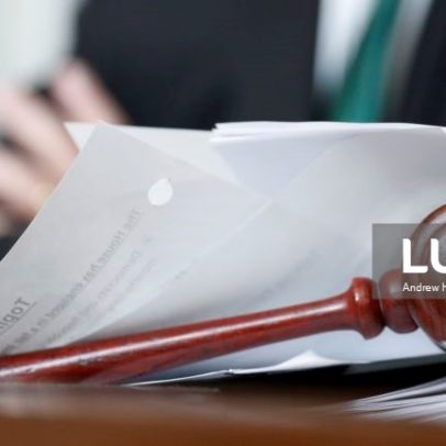 Tribunal adia decisão sobre uso de moradas falsas para legalizar imigrantes