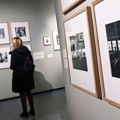 Exposição antológica de Vivian Maier inaugura no Centro Português de Fotografia