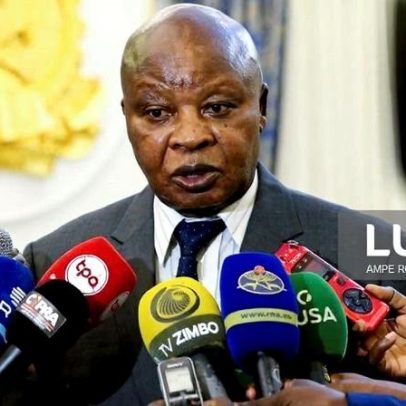 FNLA angolana convoca congresso para setembro e acusa presidente de ditador