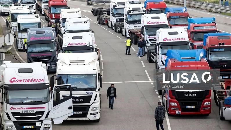 UE dá aval final a regras para emissões de CO2 para veículos pesados