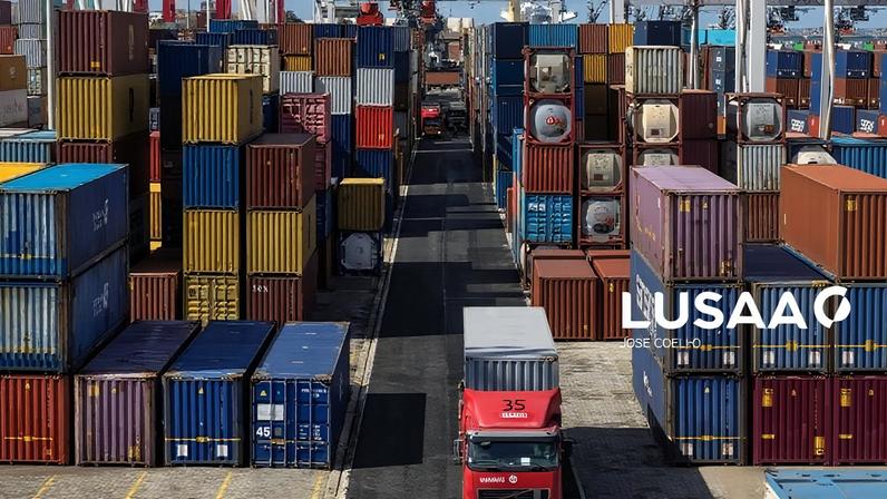 Exportações caem 14% em janeiro e importações 2,5%