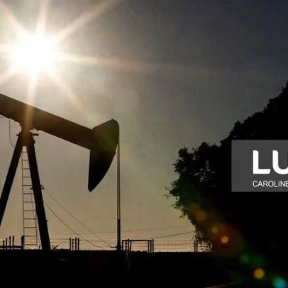 Brent ultrapassa 87 dólares 1.ª vez desde 2024 com subida de quase 21% na semana