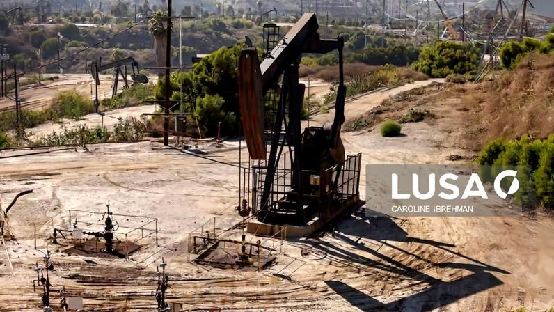 Cotação do Brent para entrega em maio baixa 2,84% mas mantém-se acima de 100 USD