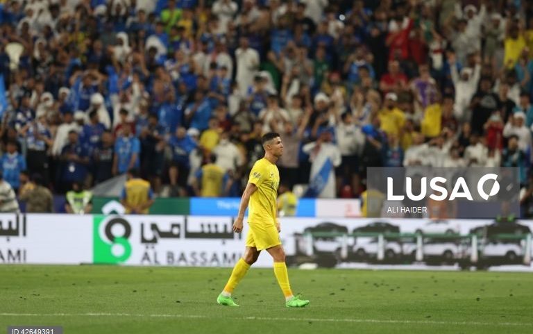 Cristiano Ronaldo falha jogos do Al Nassr por lesão e será tratado em Espanha