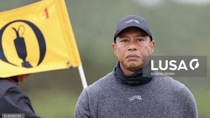 Golfista Tiger Woods libertado depois de várias horas detido após acidente