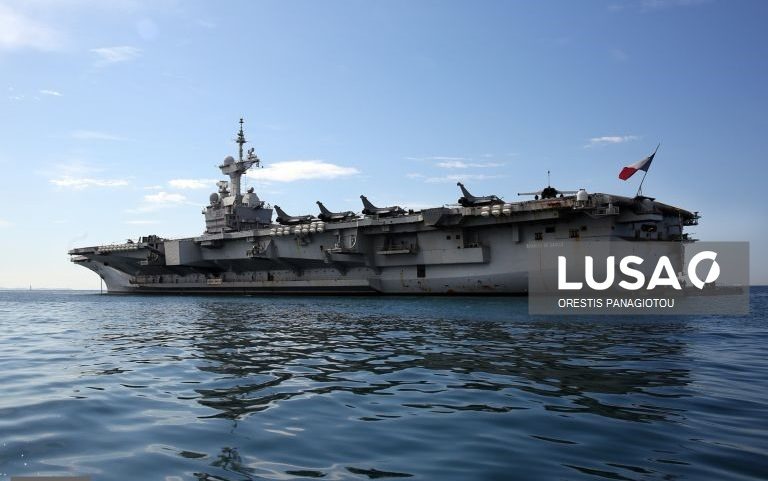 Espanha envia fragata para se juntar ao porta-aviões francês Charles de Gaulle em Chipre