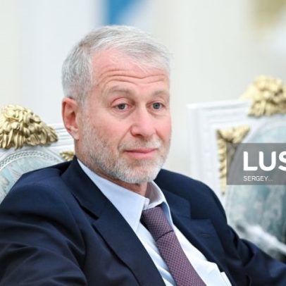 Chelsea multada em 12,4 milhões por irregularidades na era Abramovich
