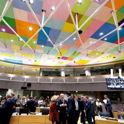 Ministros das Finanças da zona euro analisam impacto da guerra no Médio Oriente