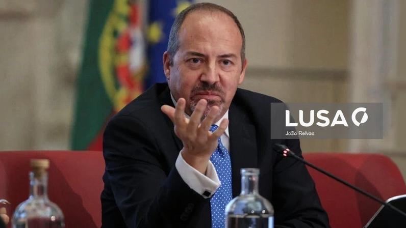 Parlamento aprova audição ao governador do BdP por reforma de Centeno