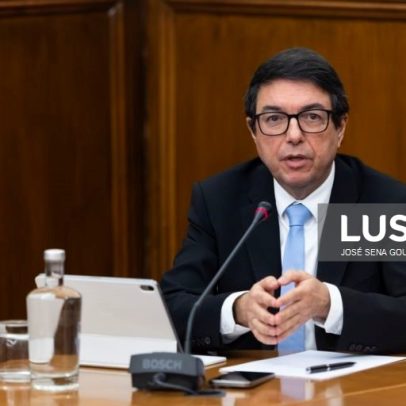 PS exige audição urgente do diretor executivo do SNS sobre atividades em 2026