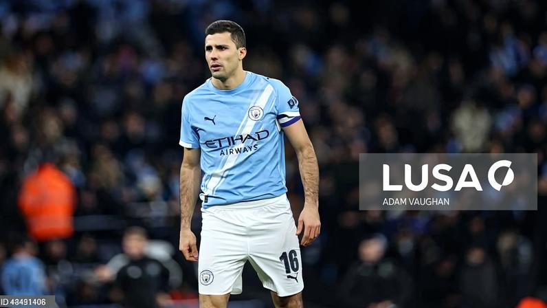 Rodri, do Manchester City, multado em 92 mil euros por criticas à arbitragem