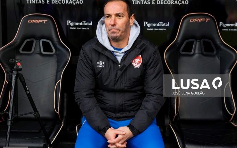 Petit garante Santa Clara pronto para dar “resposta” frente ao Vitória de Guimarães