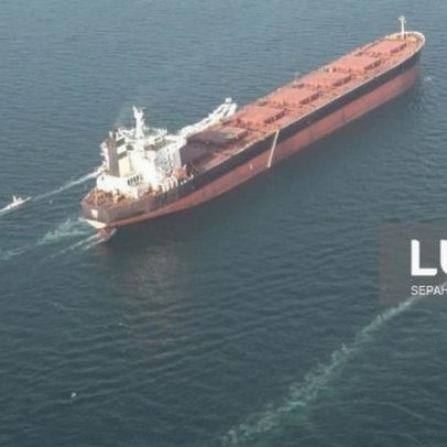 Teerã autoriza passagem de 20 navios paquistaneses pelo Estreito de Ormuz