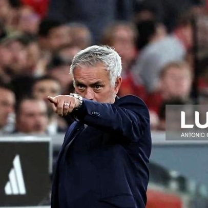 Mourinho admite que derrota com FC Porto afasta Benfica da luta pelo título