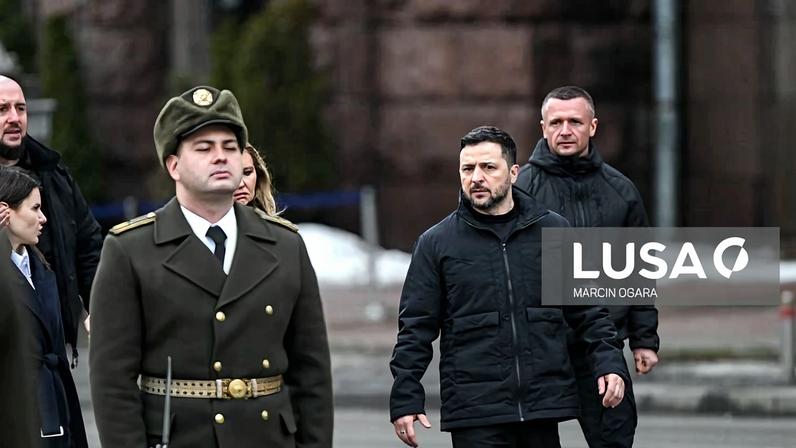 Zelensky preocupado com escassez de munições se guerra no Médio Oriente se prolongar