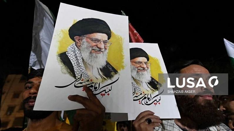 China condena morte de Ali Khamenei e apela ao fim das ações militares