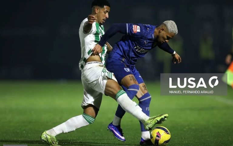 Rio Ave empata com Famalicão e volta a pontuar após seis derrotas