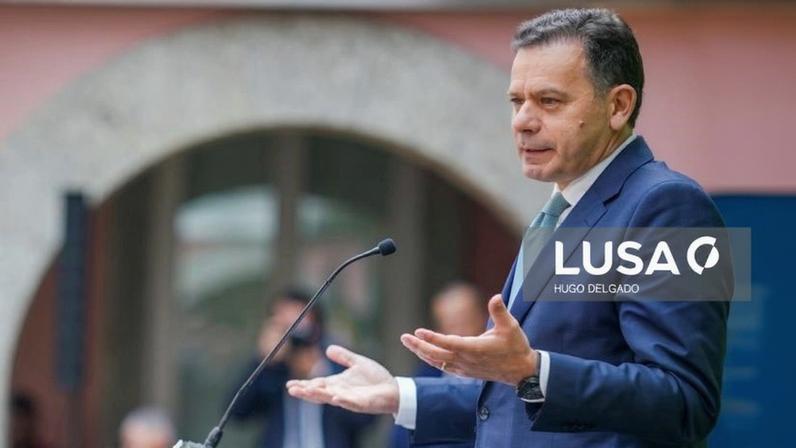 Montenegro pede a Costa que não se enfraqueça mercado de carbono da UE