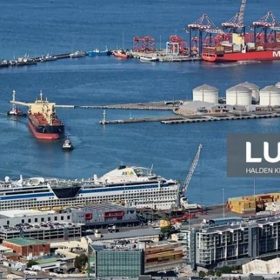 Nove navios comerciais atravessaram o Estreito de Ormuz desde segunda-feira.