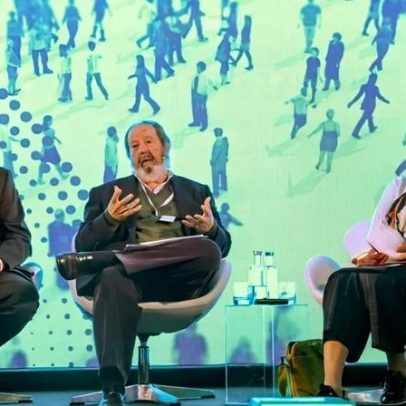 Propaganda usa técnicas das agências, diz Pacheco Pereira