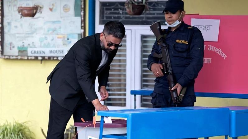 Partido de ex-rapper lidera resultados preliminares na primeira eleição do Nepal pós-revolta