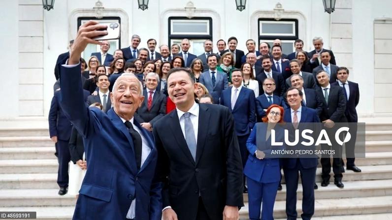 Marcelo vai sair como entrou, a pé, e deseja que Seguro seja o melhor dos presidentes