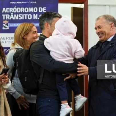 Voo militar com 61 passageiros, 54 portugueses, chega a Lisboa