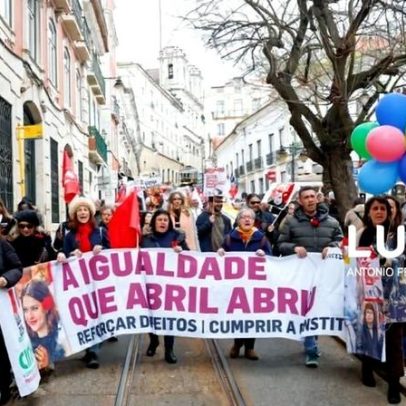 CGTP realiza manifestação em Lisboa por igualdade de género