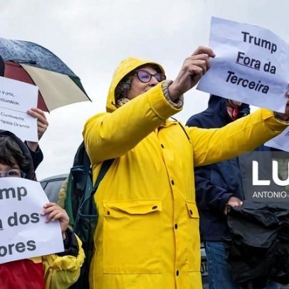 Vários manifestantes protestam contra uso da Base das Lajes na guerra do Irão